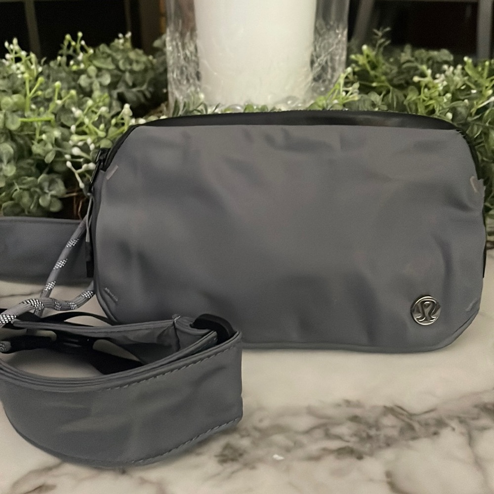 Lululemon Belt bag